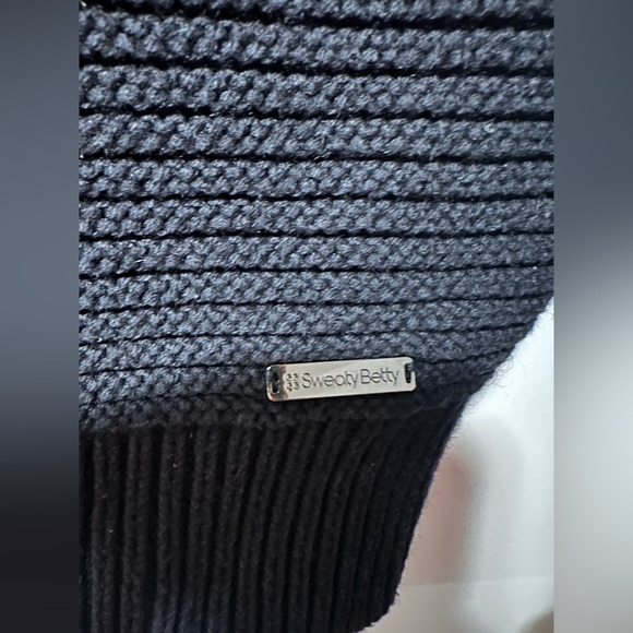 Sweaty Betty Men's Black Turtleneck Sweater - Picture 4 of 8